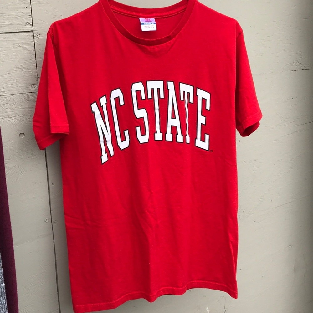 Basic Red NC State t-shirt